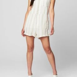 Brand new 🤩 Blanknyc 👩 women Striped Linen Romper in Changing Lanes 😉